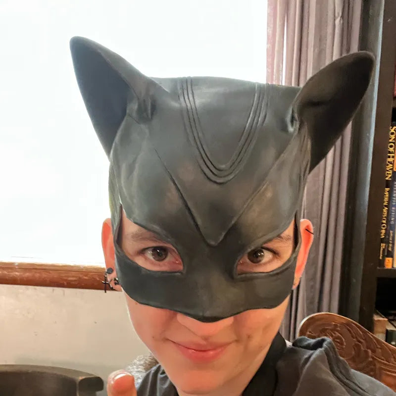 "Transforme-se em Selina Kyle: Máscara de Látex da Mulher Gato para Cosplay e Festas"