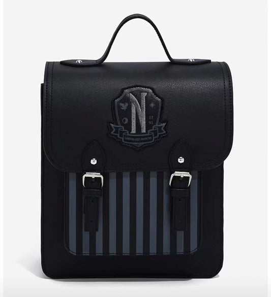 Mochila Colegial Wandinha Addams