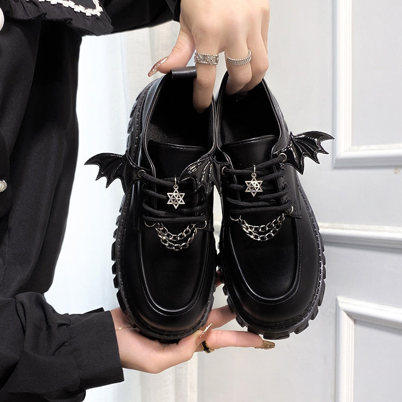Sapatos Góticos Wandinha Addams