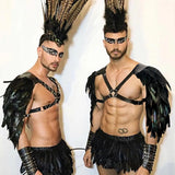 Protector de hombro con plumas medieval