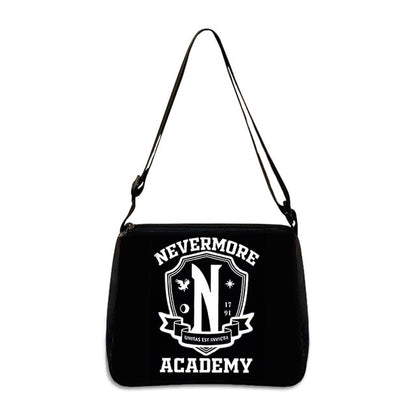 Bolsas Temáticas Wandinha Addams