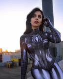 Cosplay de Spider MJ con el simbionte de Gata Negra